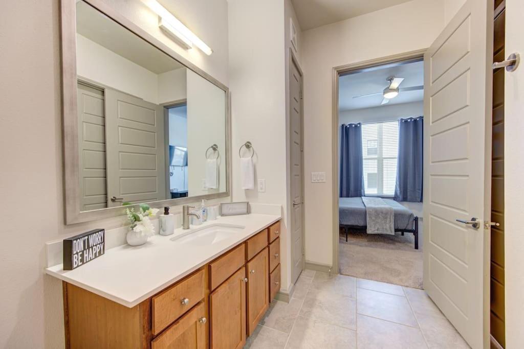 Fancy Apt Downtown. Pool. Gym. Lounge. Pet Ok Houston Exterior foto